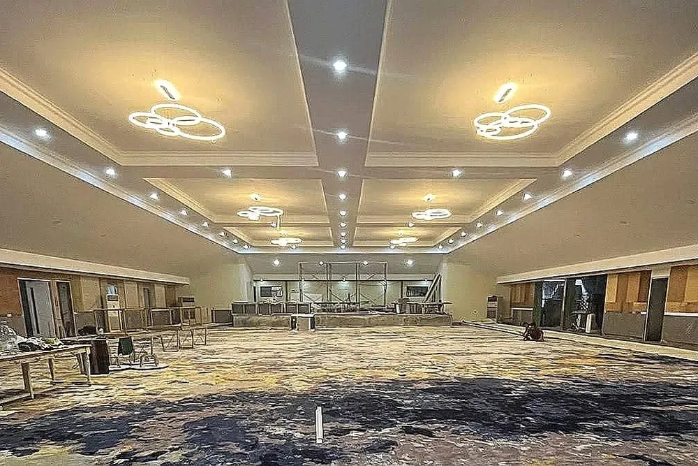 Cut-Nyak-Dhien-Ballroom-5