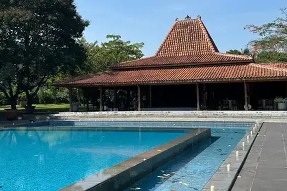 The-White-Mansion-Bogor-4